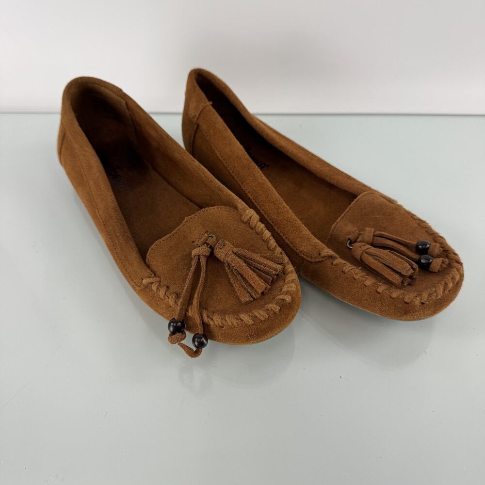 Minnetonka Woman’s Hardsole Brown Leather Upper Slip On Tassel Moccasin 7 Mocs